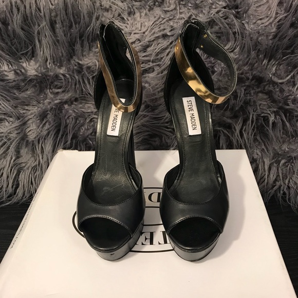 Heels - Picture 2 of 2